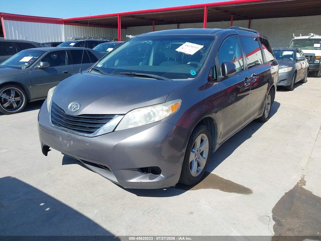 5TDKK3DC9BS056091 2011 TOYOTA SIENNA photo no. 2