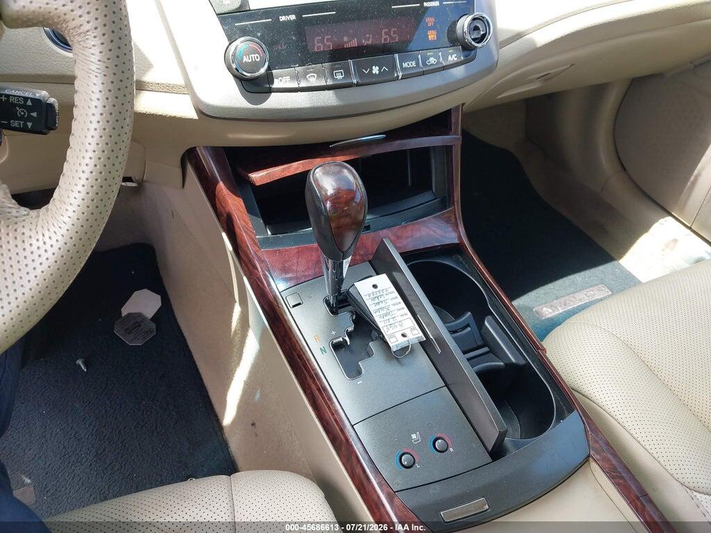 2011 TOYOTA AVALON LIMITED — Фото 11 из 16