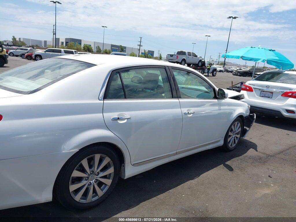 2011 TOYOTA AVALON LIMITED — Фото 13 из 16