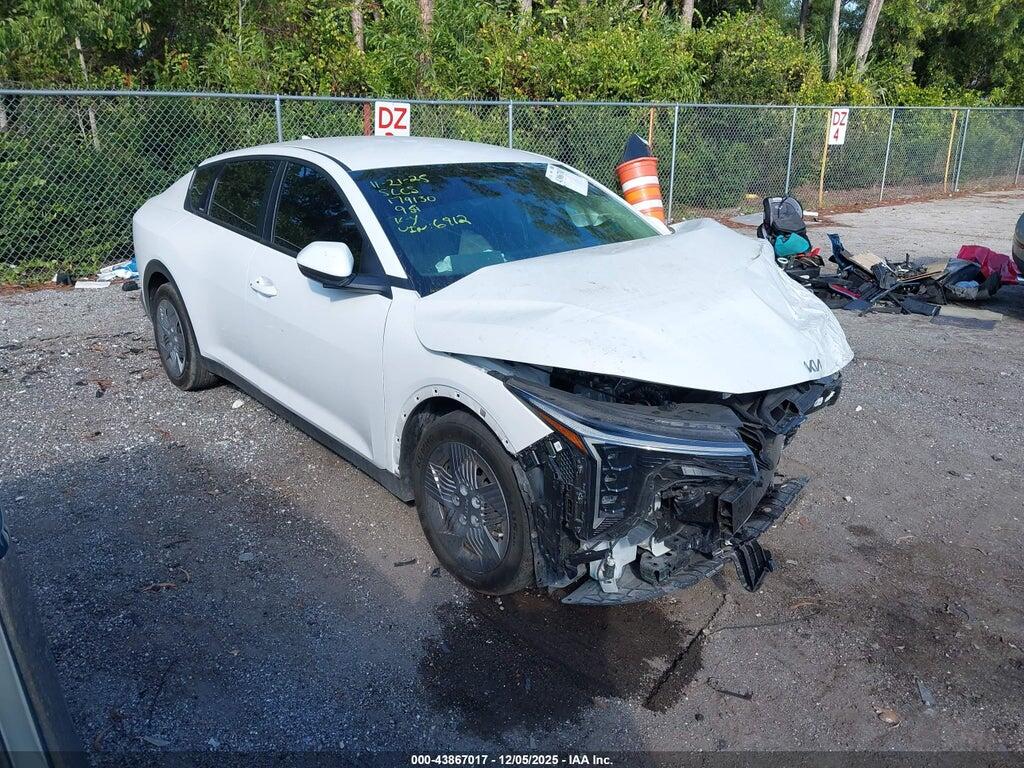 3KPFT4DE7SE136912 2025 KIA K4 photo no. 1