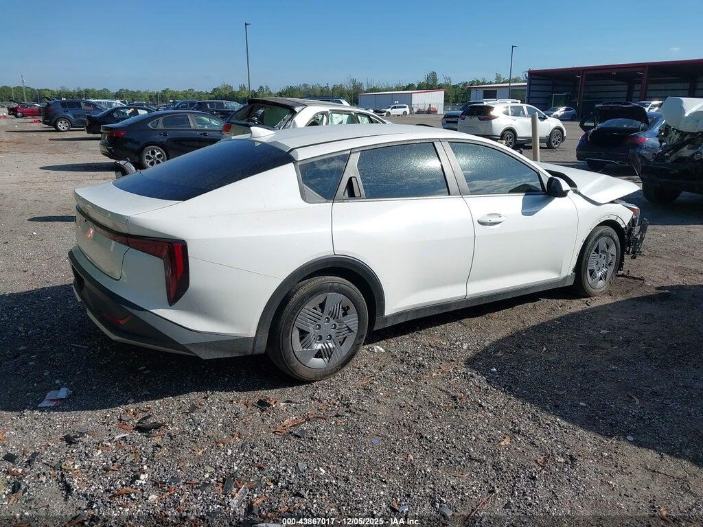 3KPFT4DE7SE136912 2025 KIA K4 photo no. 4