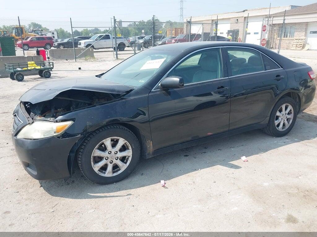 4T1BF3EK2BU171035 2011 TOYOTA CAMRY photo no. 2