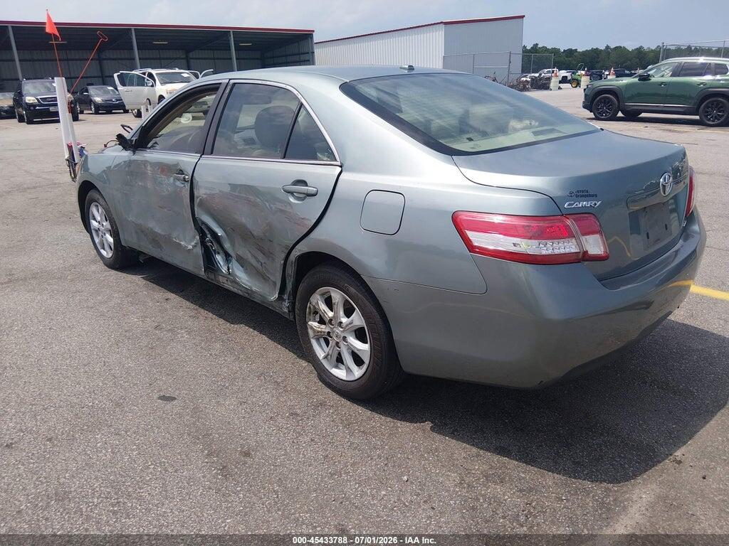 4T1BF3EK8BU709754 2011 TOYOTA CAMRY photo no. 3