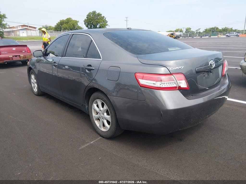 4T1BF3EK0BU732719 2011 TOYOTA CAMRY photo no. 3