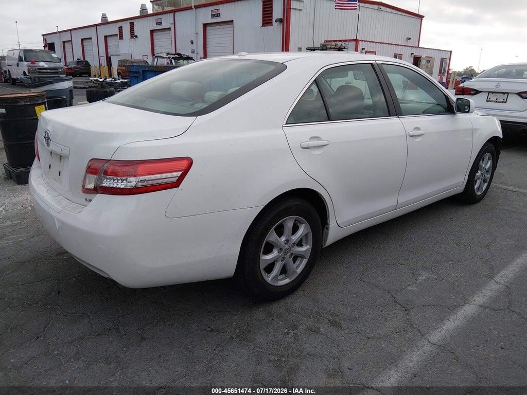 4T4BF3EK8BR202858 2011 TOYOTA CAMRY photo no. 4