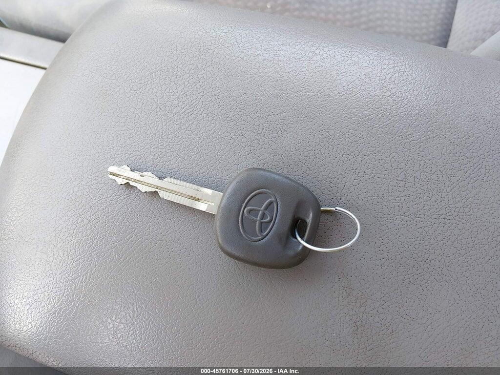 4T1BF3EK2BU777340 2011 TOYOTA CAMRY photo no. 11