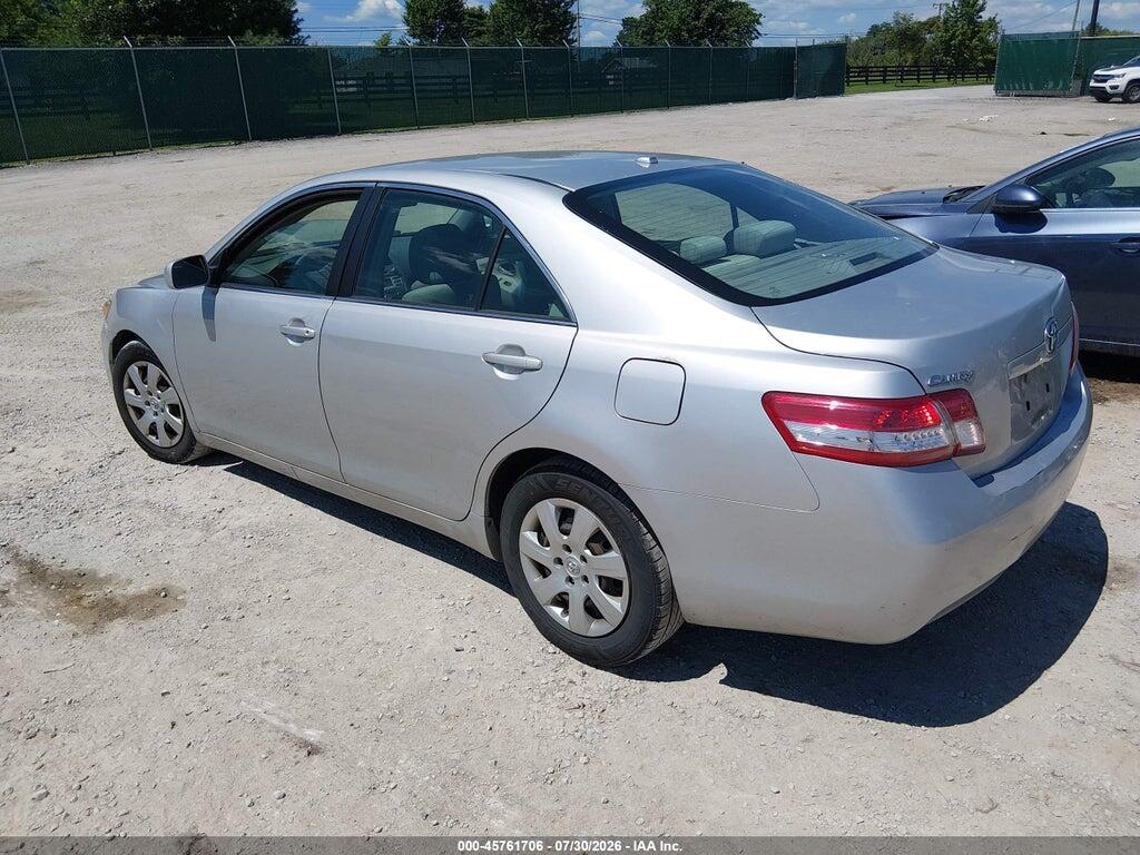 4T1BF3EK2BU777340 2011 TOYOTA CAMRY photo no. 3