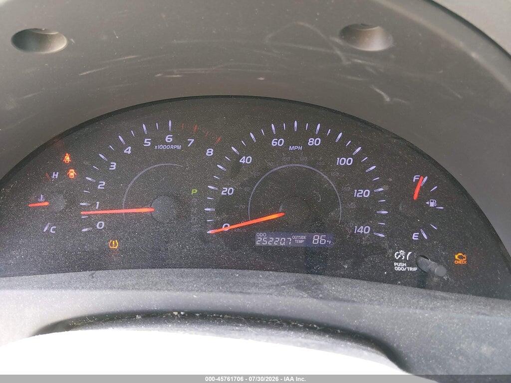 4T1BF3EK2BU777340 2011 TOYOTA CAMRY photo no. 7