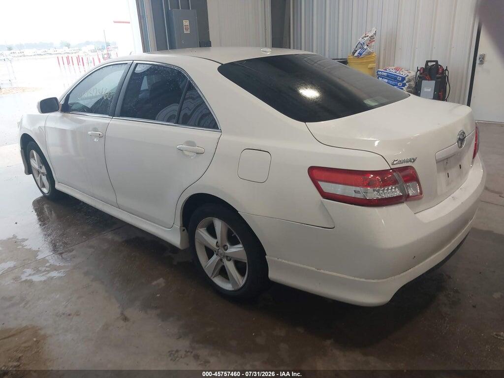 4T1BF3EK5BU677345 2011 TOYOTA CAMRY photo no. 3