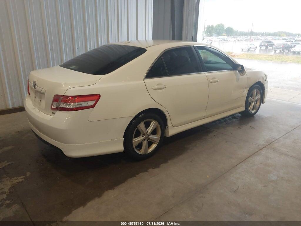 4T1BF3EK5BU677345 2011 TOYOTA CAMRY photo no. 4