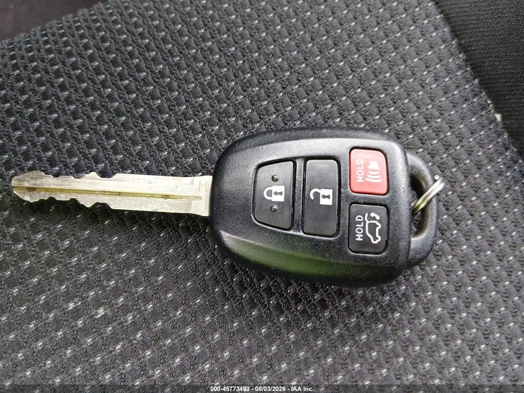 2T3RFREV0GW488631 2016 TOYOTA RAV4 photo no. 11