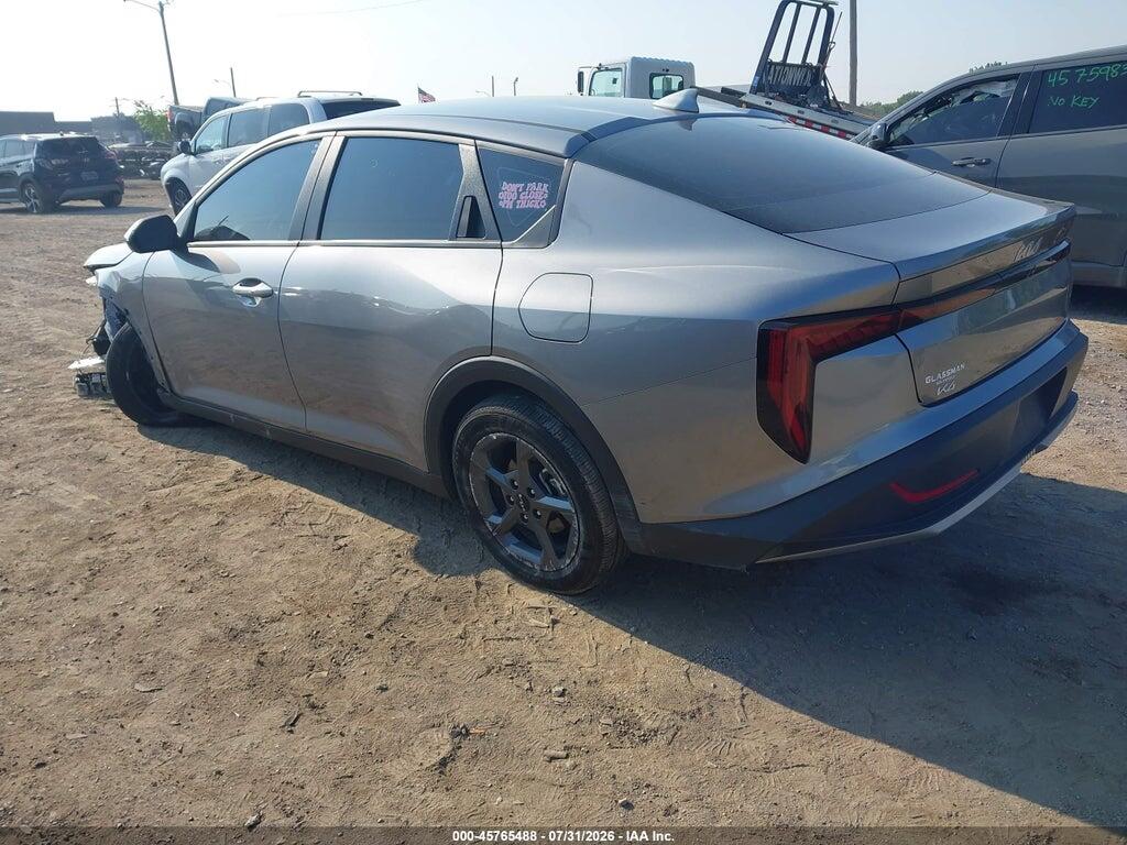 3KPFT4DE1SE179092 2025 KIA K4 photo no. 3