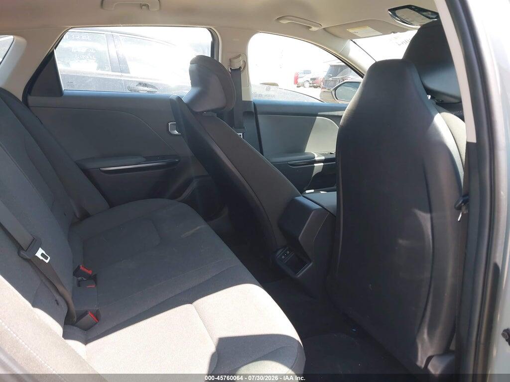 3KPFT4DE1SE245124 2025 KIA K4 photo no. 8