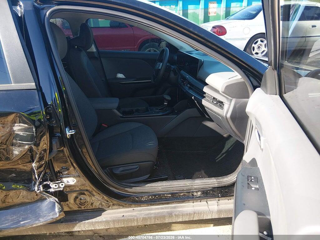 3KPFT4DE5SE185123 2025 KIA K4 photo no. 5