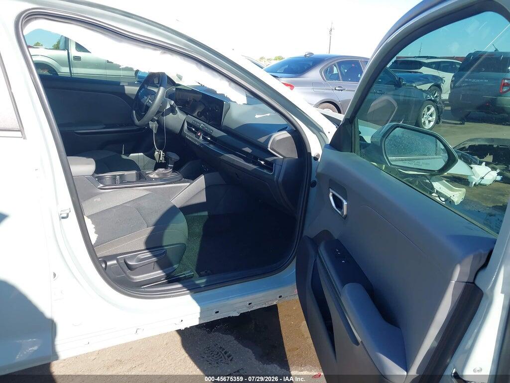 3KPFT4DE6SE159551 2025 KIA K4 photo no. 5