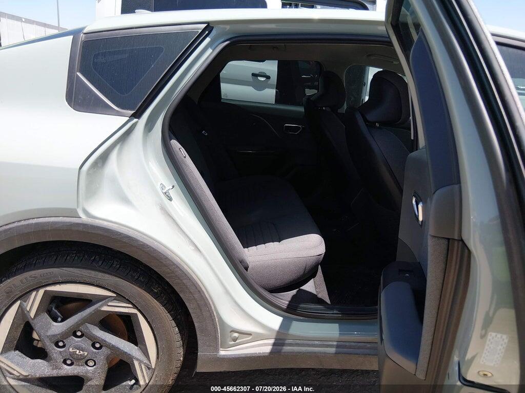 3KPFU4DE8SE217821 2025 KIA K4 photo no. 8