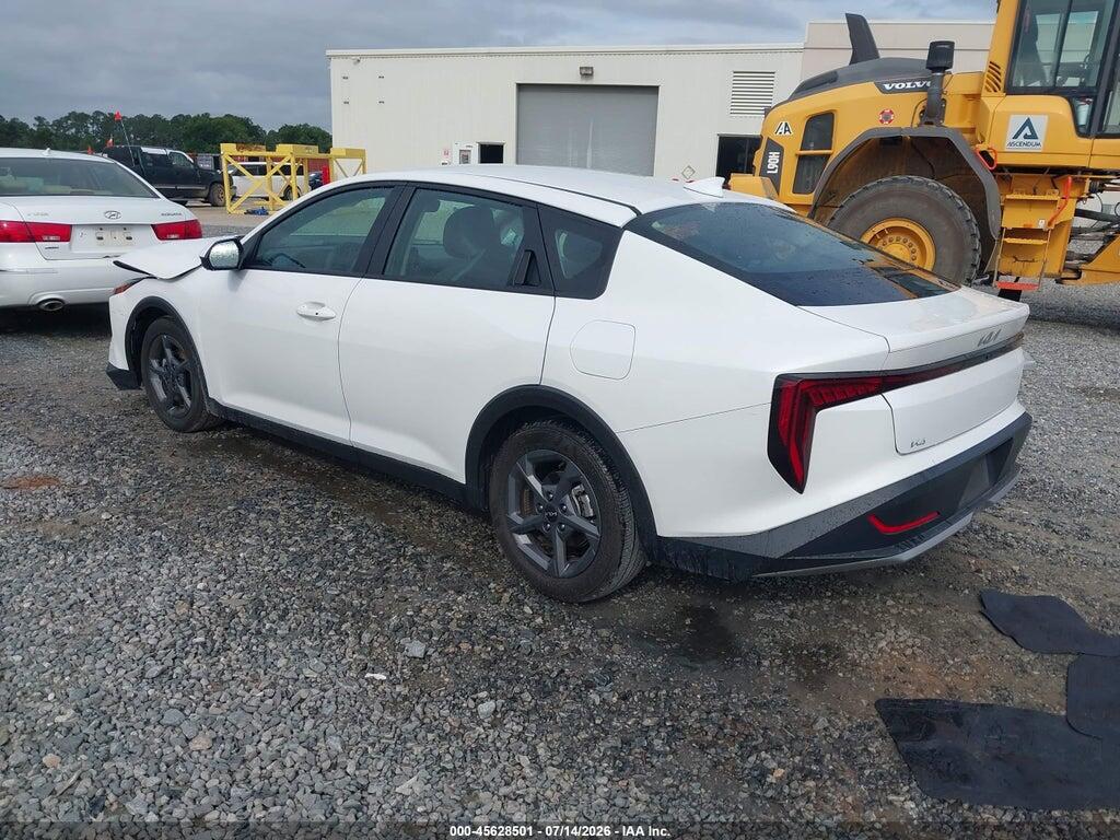 3KPFT4DE3SE074733 2025 KIA K4 photo no. 3