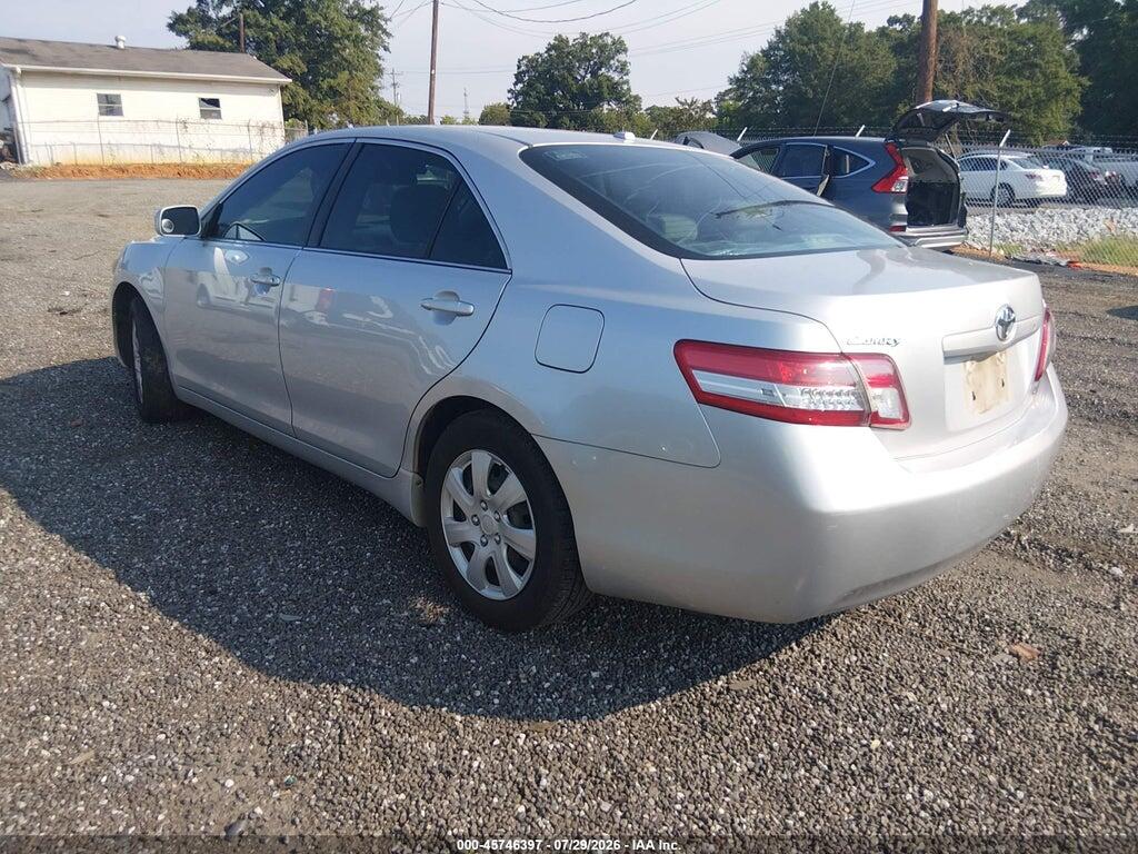 4T1BF3EK2BU124670 2011 TOYOTA CAMRY photo no. 3