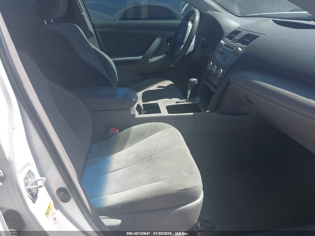 4T1BF3EK0BU775389 2011 TOYOTA CAMRY photo no. 5