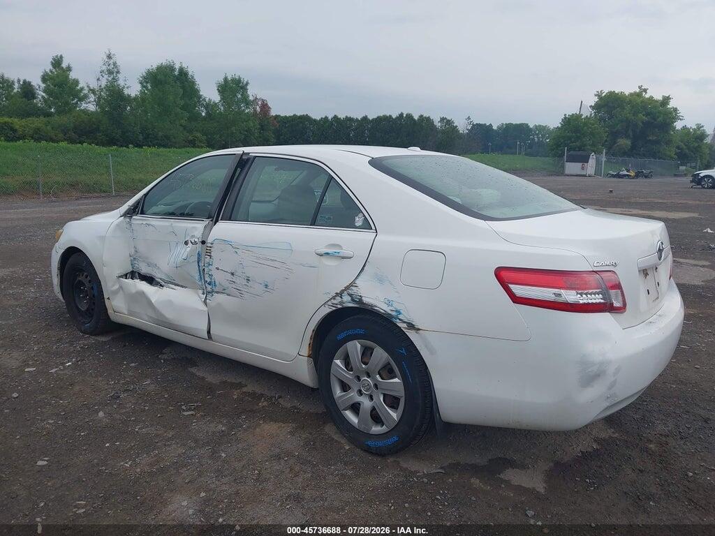 4T1BF3EK1BU621547 2011 TOYOTA CAMRY photo no. 3