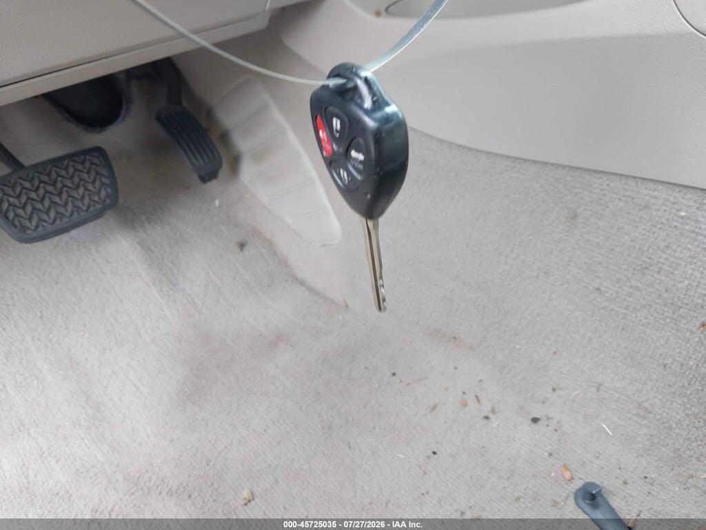 4T1BF3EK0BU675065 2011 TOYOTA CAMRY photo no. 11