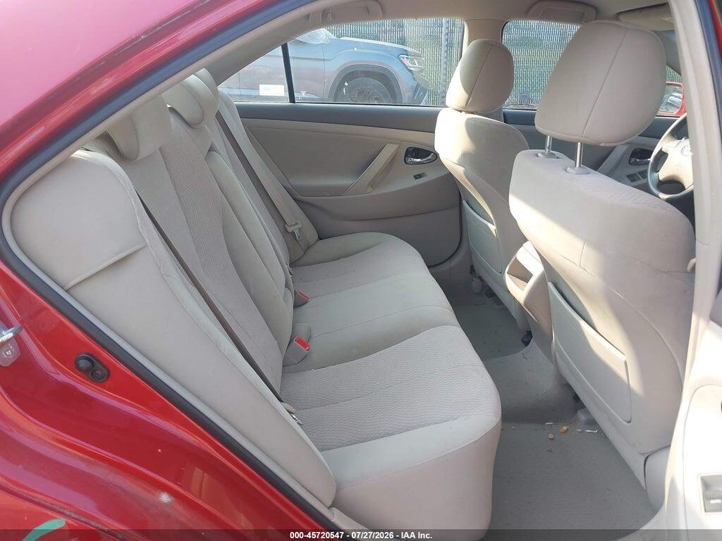 4T1BF3EK4BU686697 2011 TOYOTA CAMRY photo no. 8