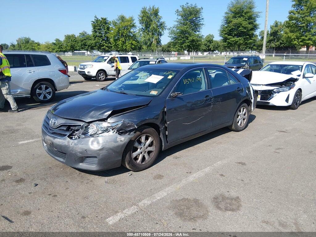 4T4BF3EK5BR163937 2011 TOYOTA CAMRY photo no. 2