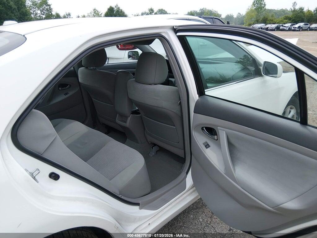 4T1BF3EK3BU765519 2011 TOYOTA CAMRY photo no. 8