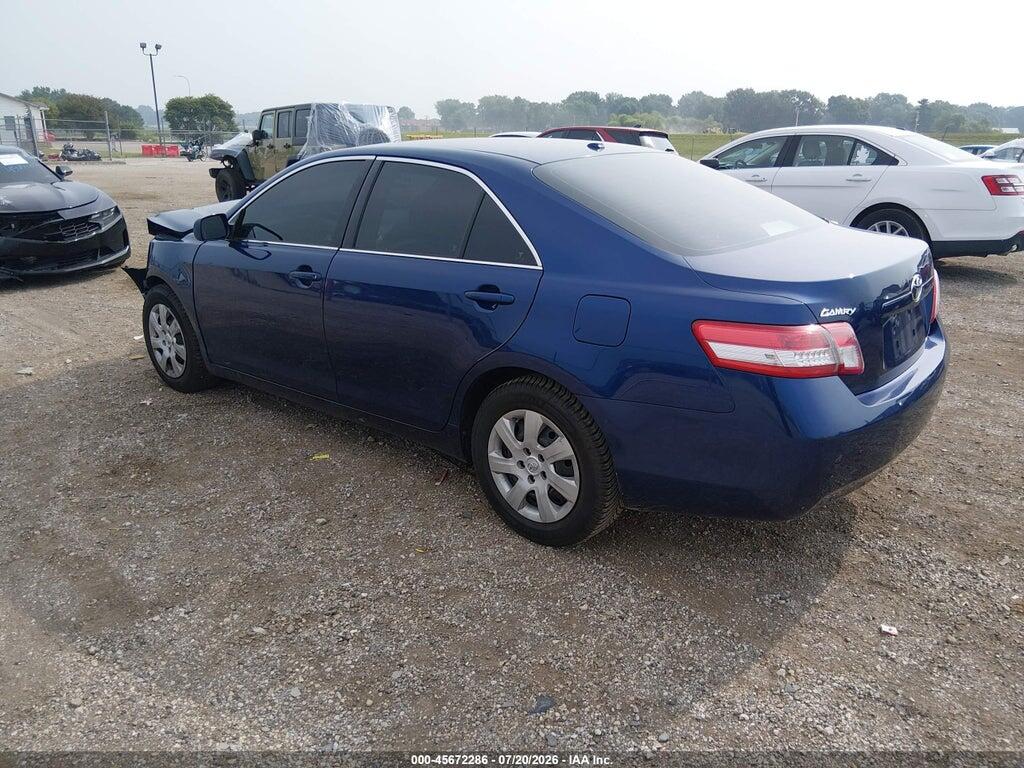 4T1BF3EK2BU616342 2011 TOYOTA CAMRY photo no. 3
