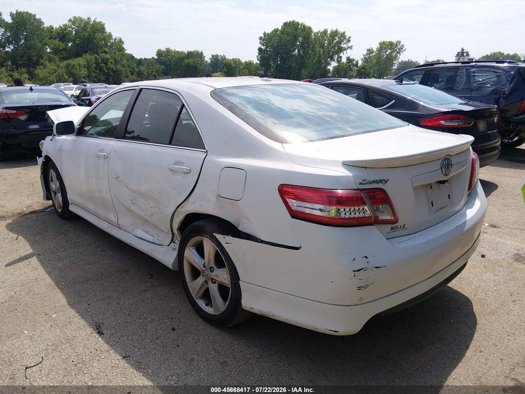 4T1BF3EK6BU649845 2011 TOYOTA CAMRY photo no. 3
