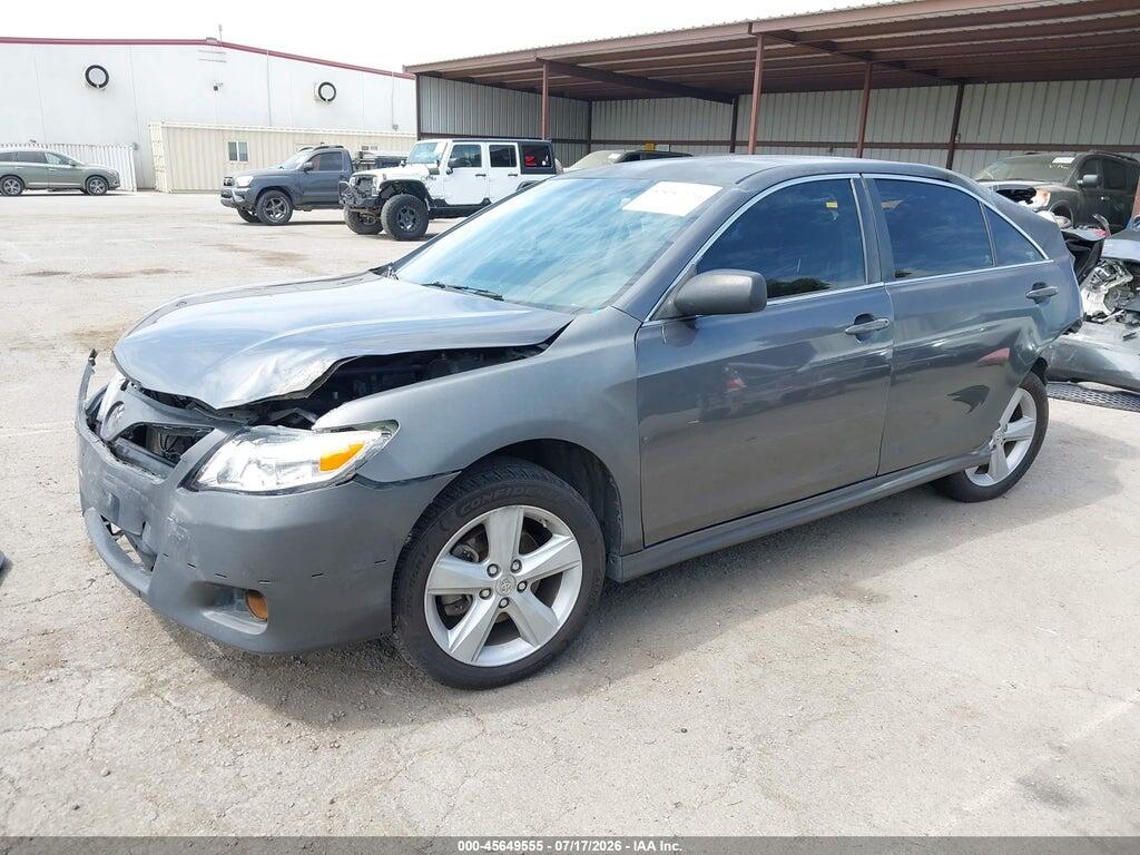 4T1BF3EK0BU773884 2011 TOYOTA CAMRY photo no. 2