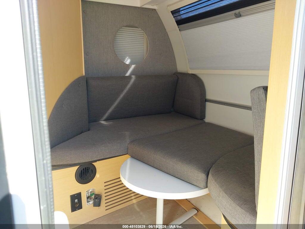 57HTT18S2MS001017 2021 NUCAMP TRAVEL TRAILER photo no. 5