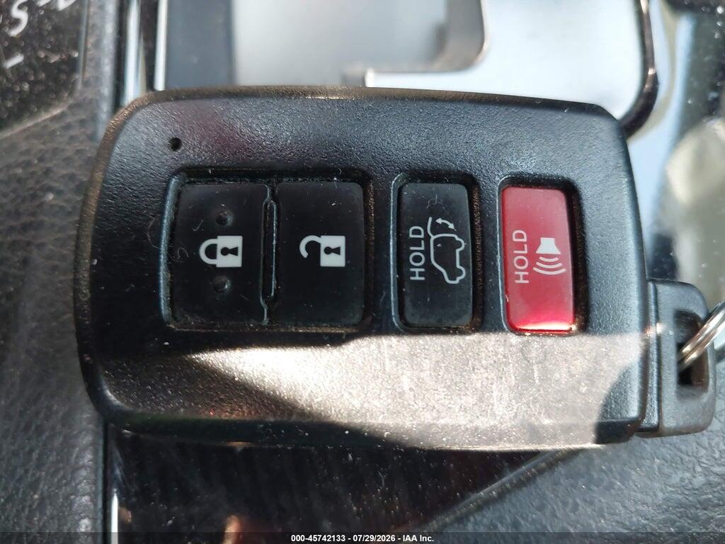 JTMJFREV0GJ074101 2016 TOYOTA RAV4 photo no. 11
