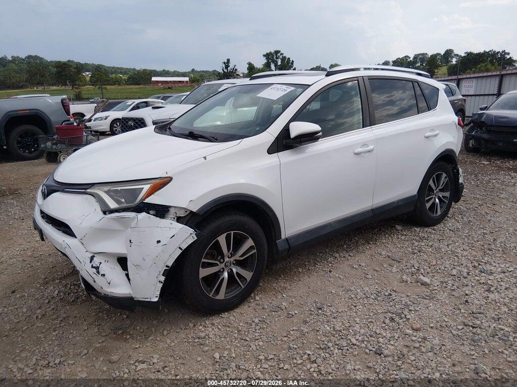 2T3RFREV8GW465565 2016 TOYOTA RAV4 photo no. 2