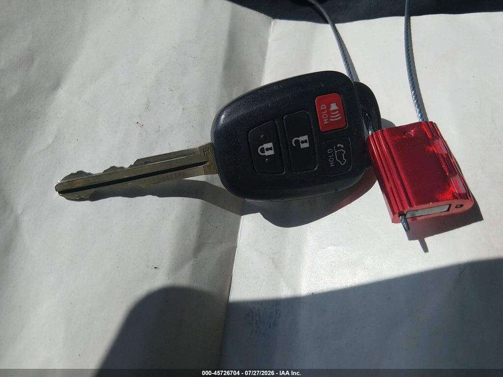 2T3WFREV6GW248017 2016 TOYOTA RAV4 photo no. 11