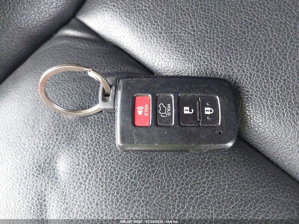2T3NFREV5GW309000 2016 TOYOTA RAV4 photo no. 11