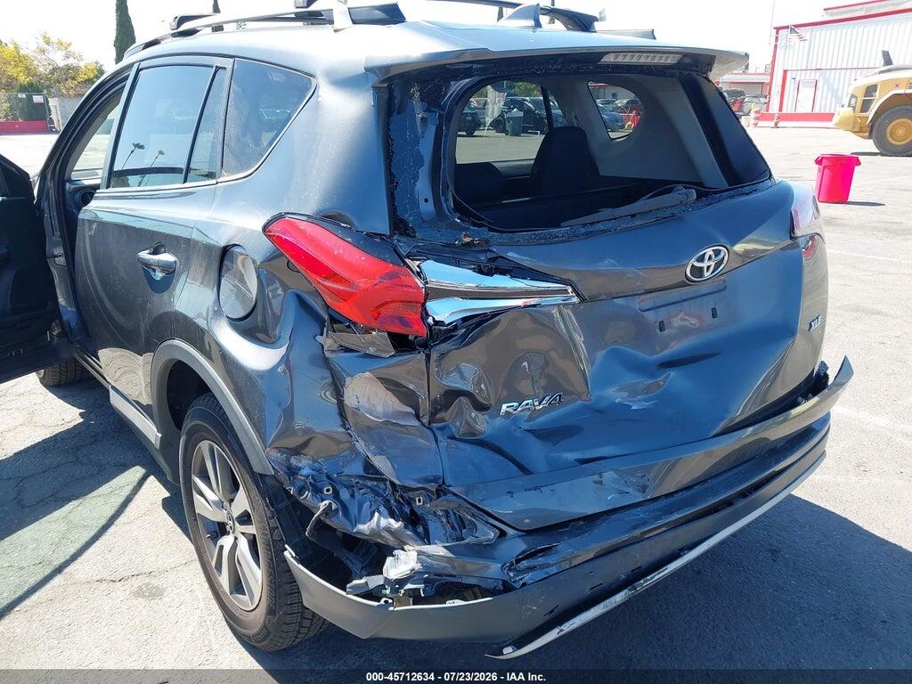 2T3WFREV7GW262413 2016 TOYOTA RAV4 photo no. 6