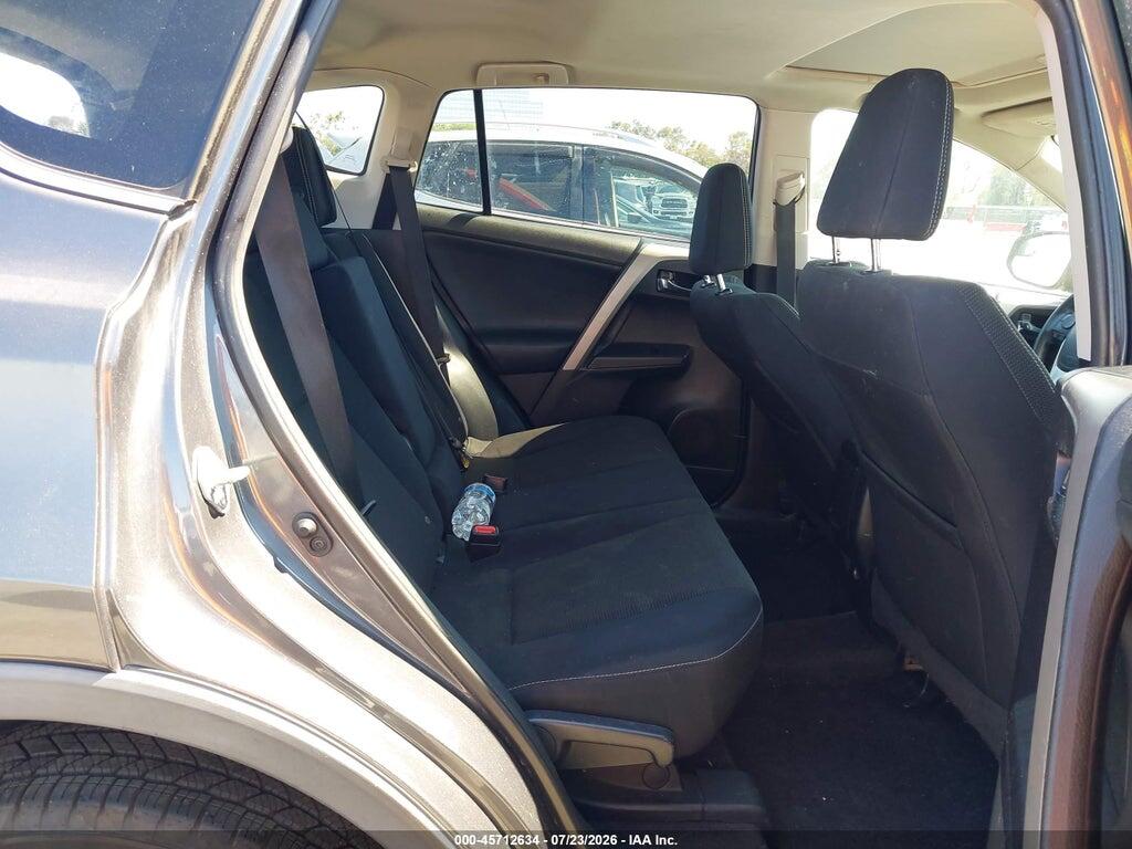 2T3WFREV7GW262413 2016 TOYOTA RAV4 photo no. 8