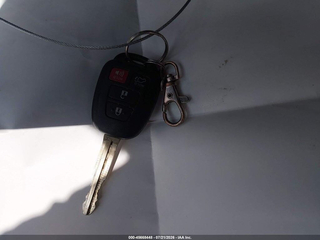 2T3WFREV8GW289426 2016 TOYOTA RAV4 photo no. 11