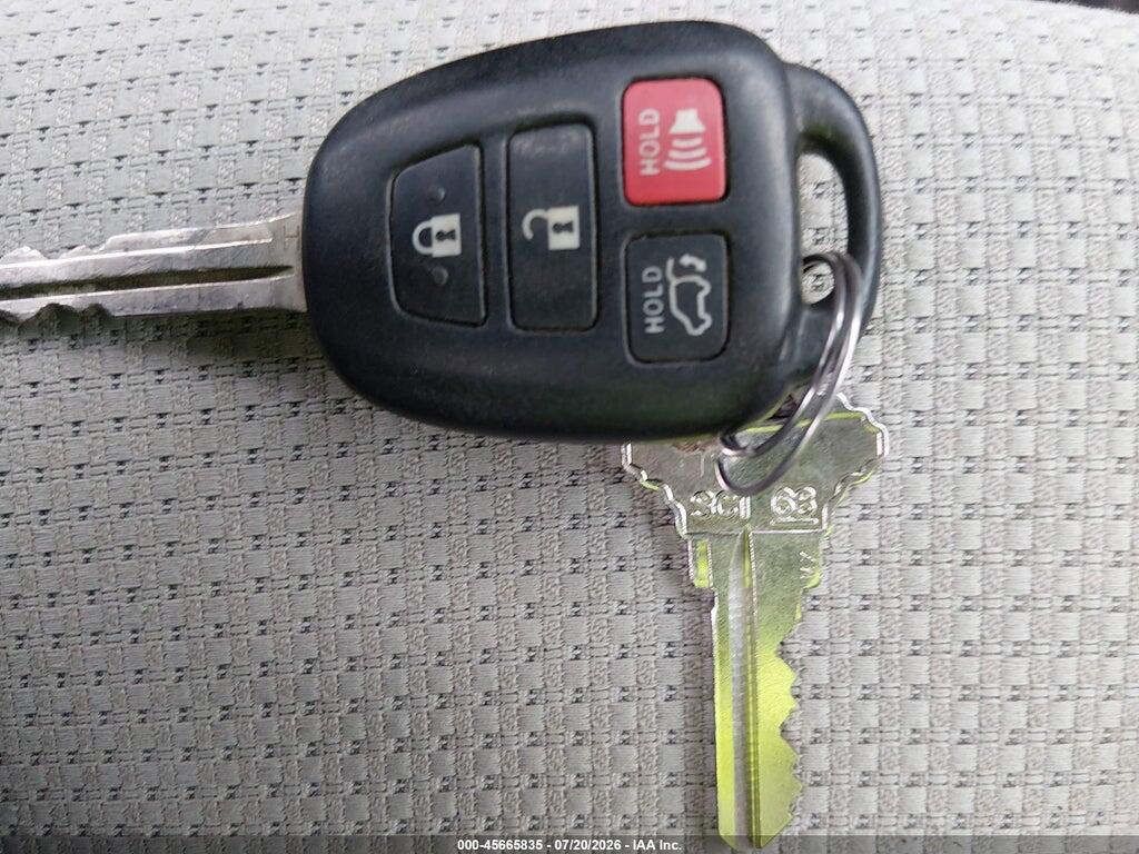 2T3RFREV2GW490736 2016 TOYOTA RAV4 photo no. 11
