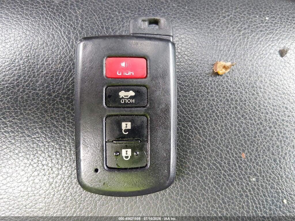 2T3NFREV1GW241066 2016 TOYOTA RAV4 photo no. 11