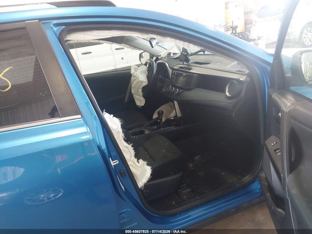 JTMBFREV5GJ080156 2016 TOYOTA RAV4 photo no. 5