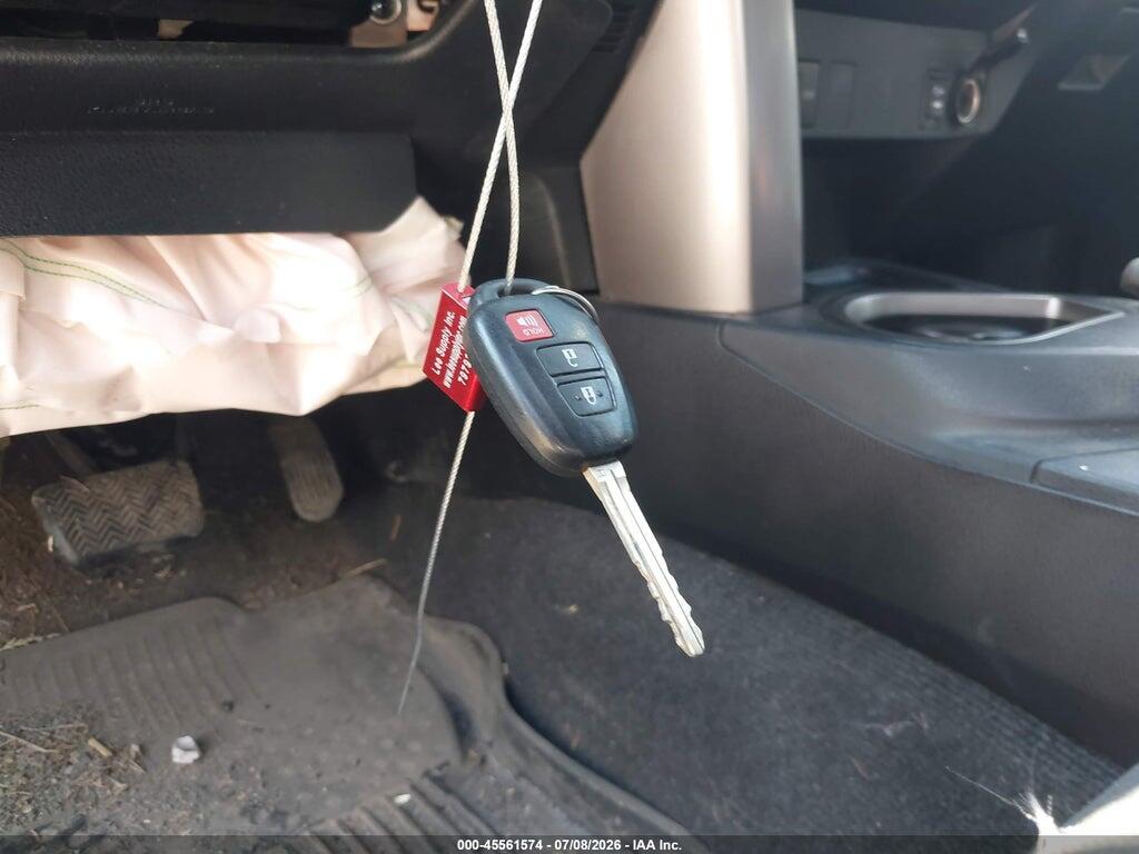 JTMBFREV7GJ077677 2016 TOYOTA RAV4 photo no. 11