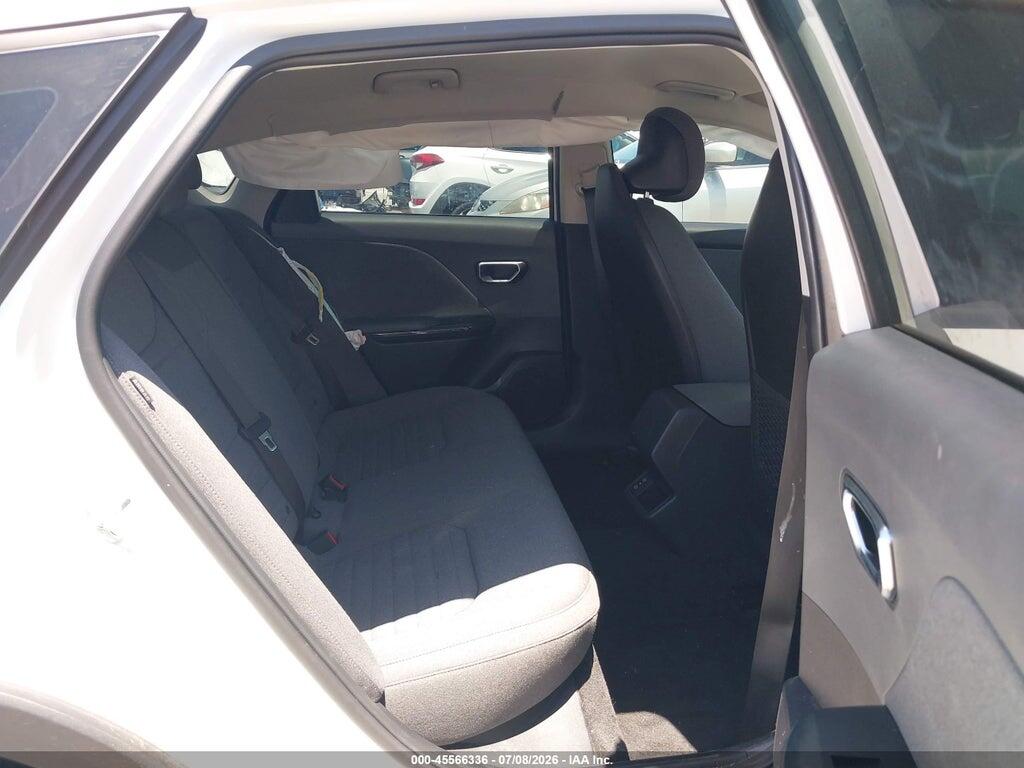 3KPFU4DE8SE123258 2025 KIA K4 photo no. 8