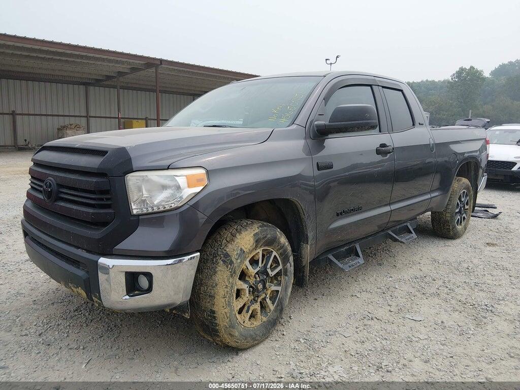 5TFUW5F18HX627710 2017 TOYOTA TUNDRA photo no. 2