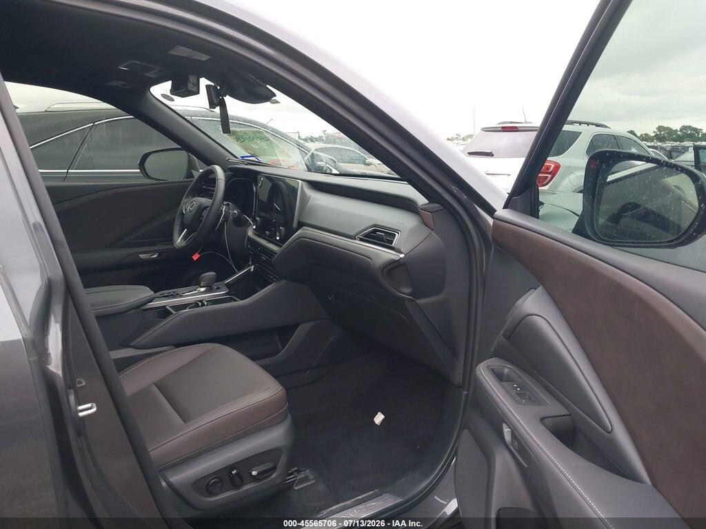 5TDAAAB66RS013189 2024 LEXUS TX 350 photo no. 5