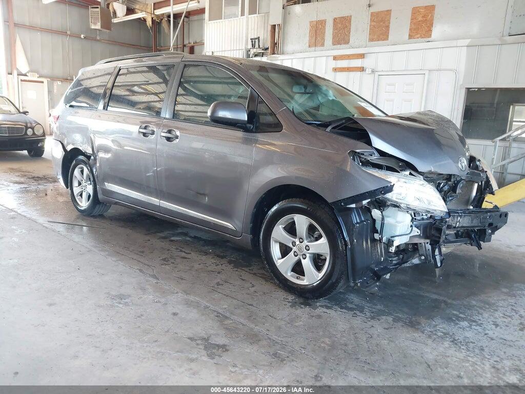 5TDKK3DC5GS720569 2016 TOYOTA SIENNA photo no. 1
