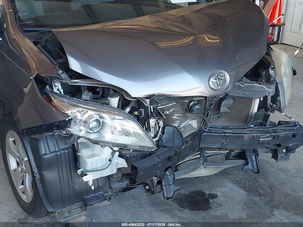 5TDKK3DC5GS720569 2016 TOYOTA SIENNA photo no. 6