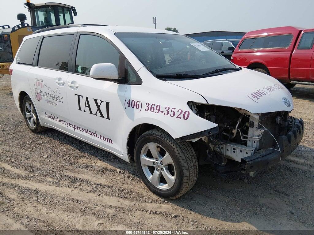 5TDKK3DC9GS719845 2016 TOYOTA SIENNA photo no. 1