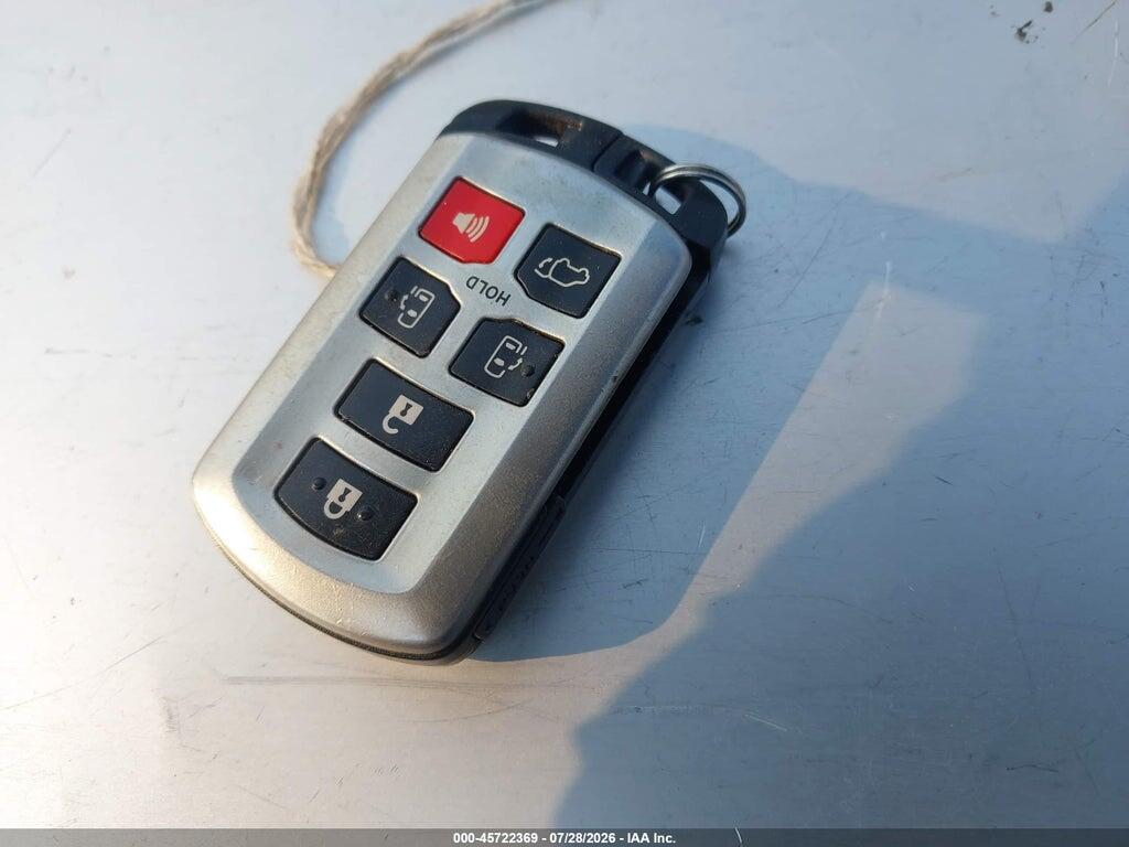 5TDXK3DC2GS708482 2016 TOYOTA SIENNA photo no. 11